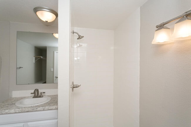 Building Photo - 1107 Glen Dale Ct