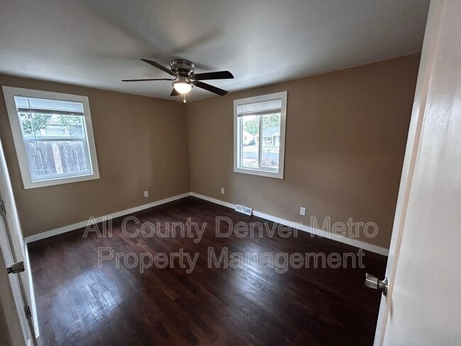 Building Photo - 6915 W 55th Pl