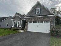 Building Photo - Charming 3-Bedroom, 2-Bath Single-Story Home – Prime Location Near Shopping and the Beach!