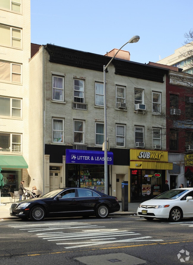 Building Photo - 1521-1523 York Ave