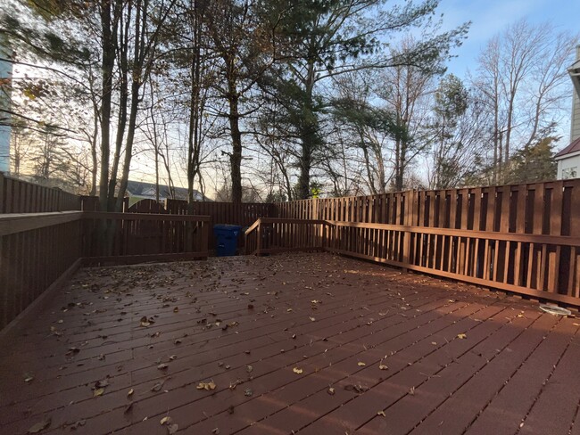 Deck - 15094 Ardmore Loop