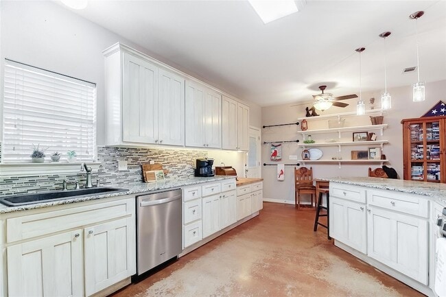 Building Photo - 2271 Co Rd 112