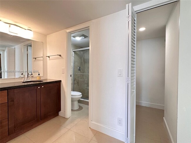 Building Photo - 20500 W Country Club Dr