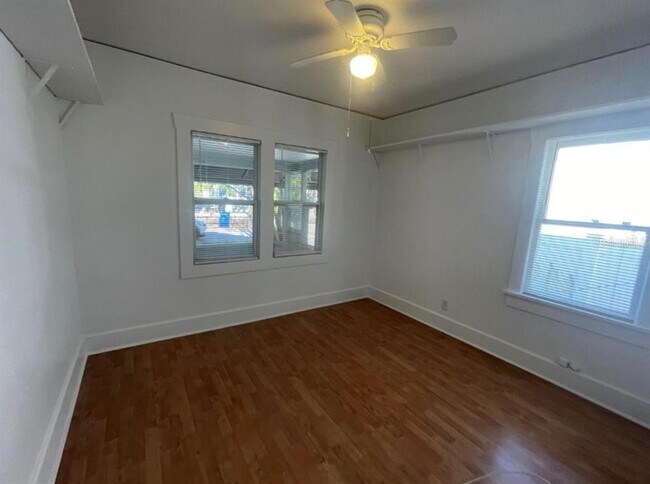 Building Photo - 1231 Highland St N