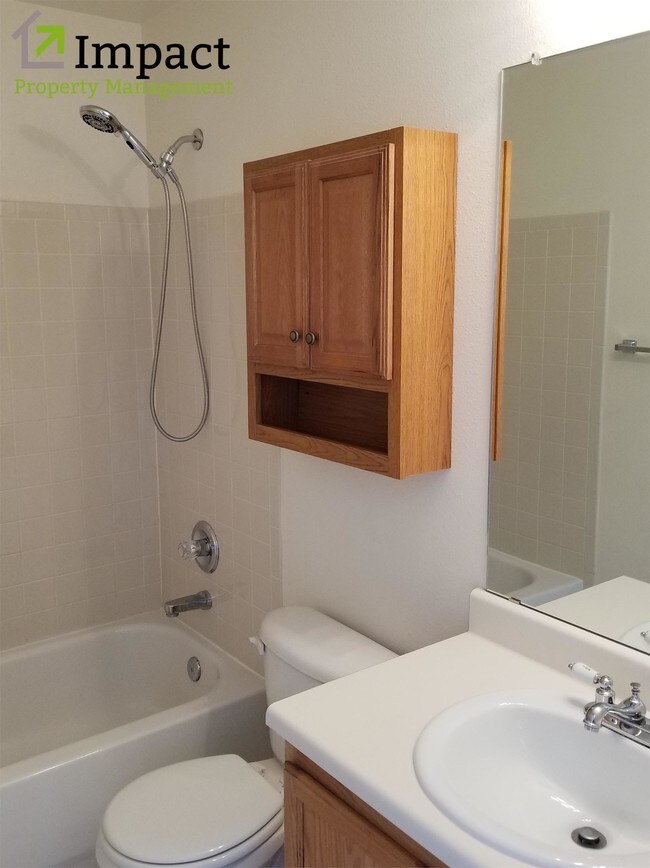 Building Photo - 11595 Crow Hill Dr