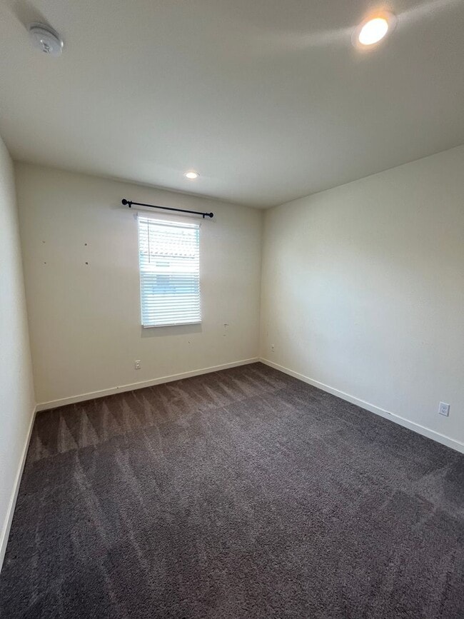 Building Photo - 4102 Calle Arbol