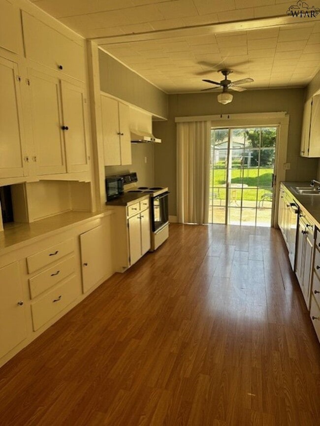 Building Photo - 1809 McGregor Ave