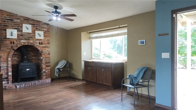Building Photo - 15103 Westmore Dr E