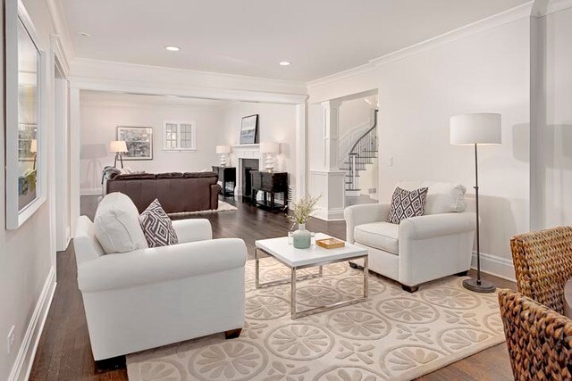 Building Photo - 755 Sheridan Rd