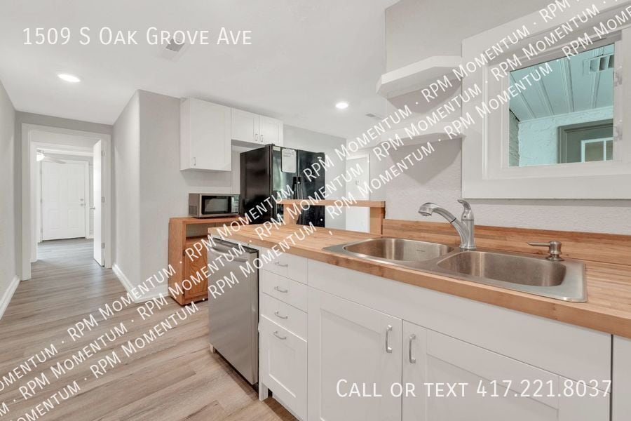 Building Photo - 1509 S Oak Grove Ave