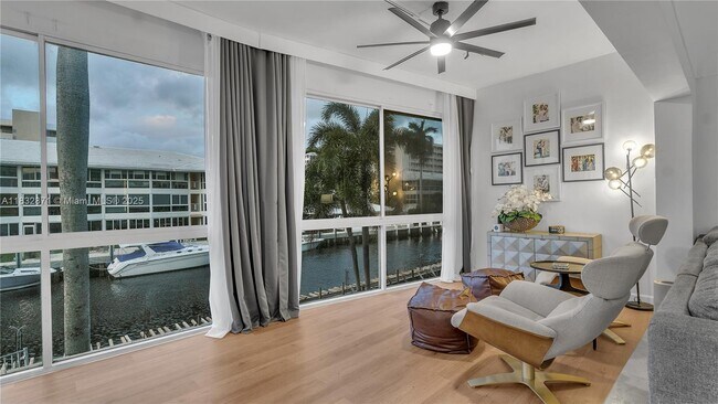 Building Photo - 3051 NE 47th Ct