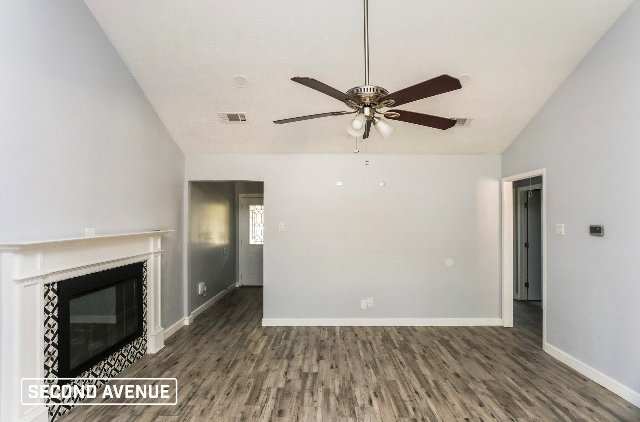 Building Photo - 1614 Hillwood Dr