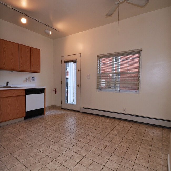 Building Photo - 3 Rosary Way