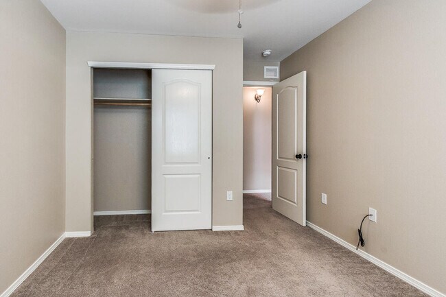 Building Photo - 13163 Kestrel Ave