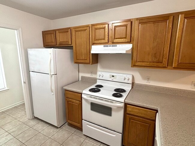 Building Photo - 1807 Treeline Ct