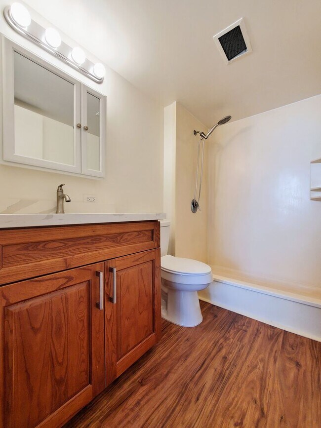 Building Photo - Available now | 2 bedroom, 2 bathroom cond...