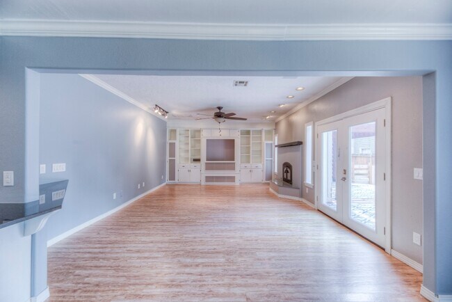 Building Photo - 7316 85th St