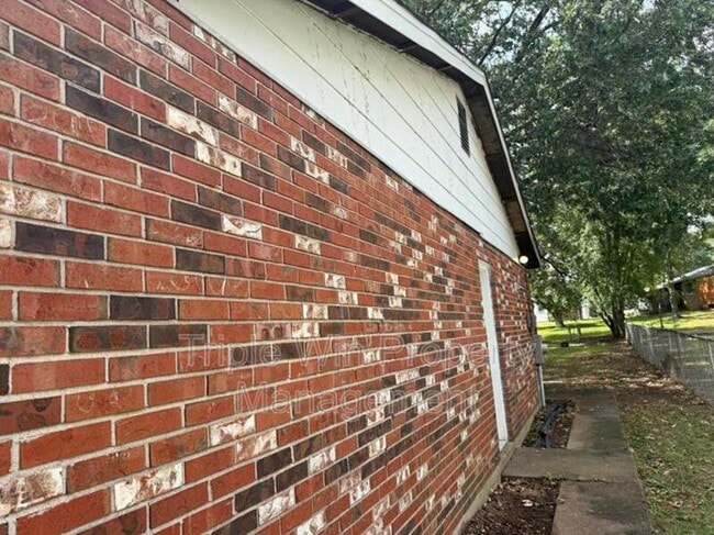 Building Photo - 11841 Del Rosa Way