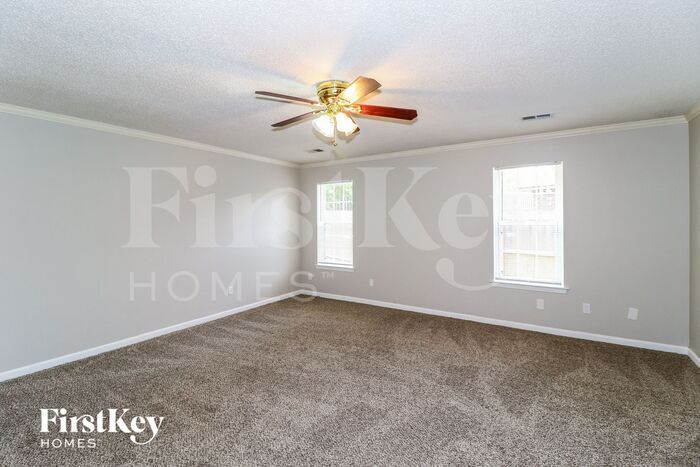 Building Photo - 262 Rhonda Cir S