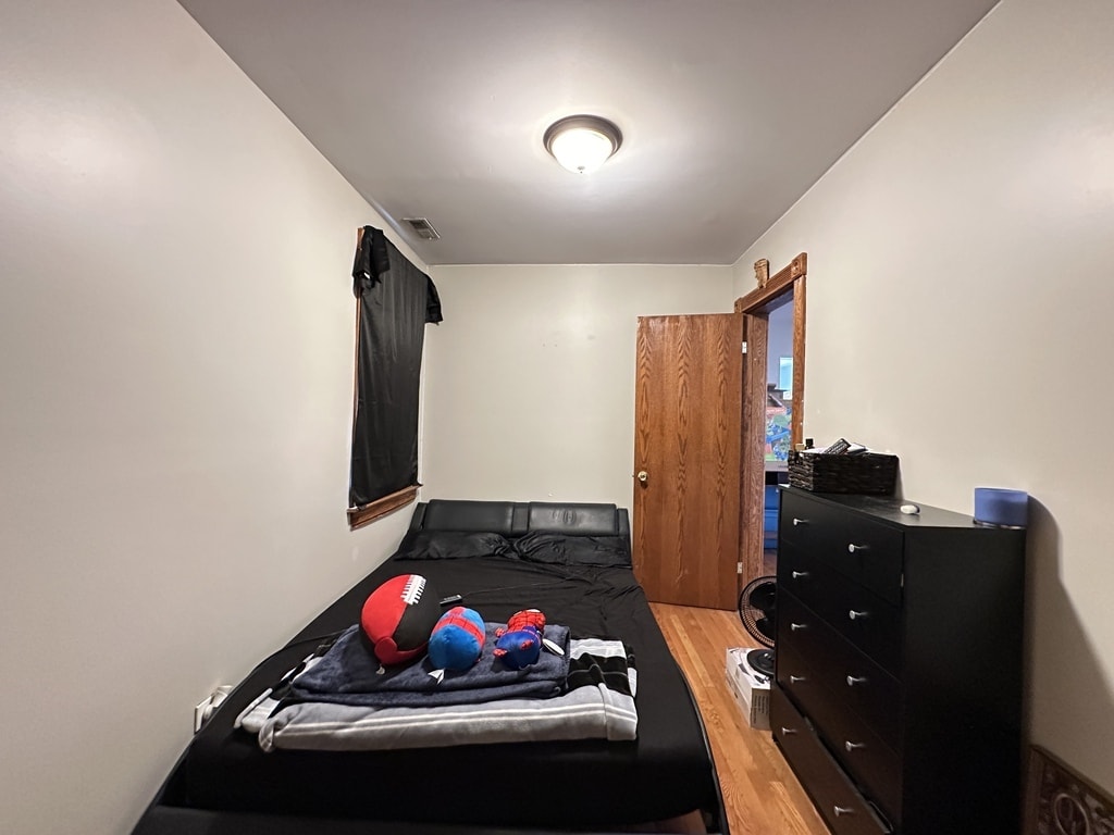 Building Photo - 3530 N Elston Ave