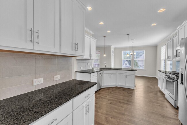 Building Photo - 4701 Kia Dr