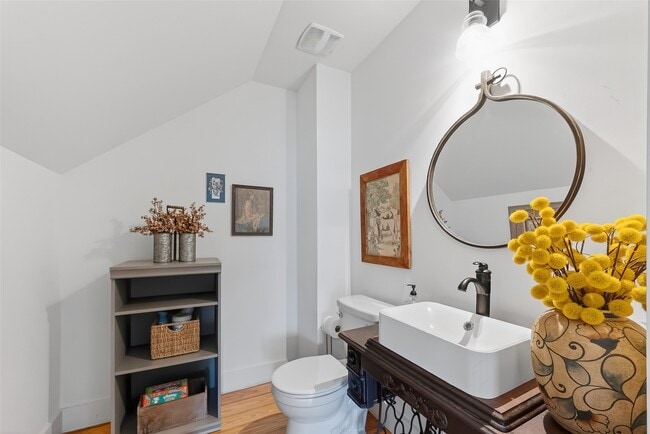 Building Photo - 1808 Tabor St