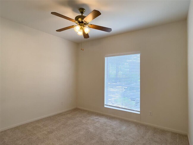 Building Photo - 6500 Harbor Town Dr