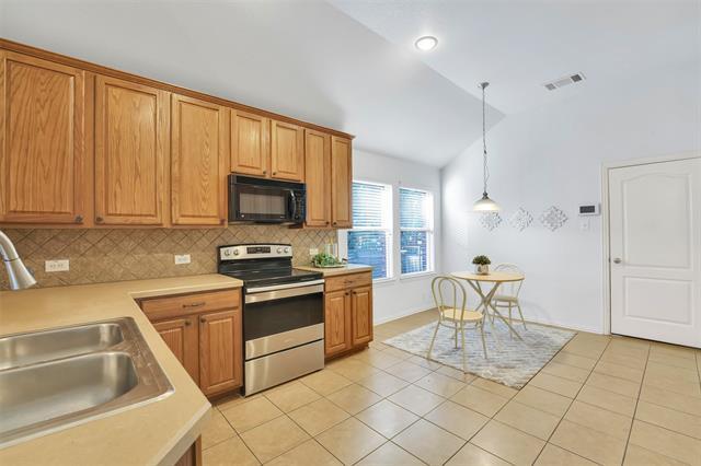 Building Photo - 2309 Trickling Creek Dr