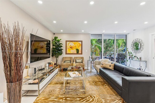 Building Photo - 121 Crandon Blvd