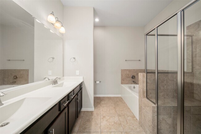 Building Photo - 6818 Rambling Manor Ct