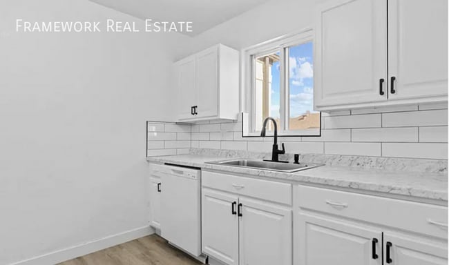 Building Photo - 1524 Wabash St