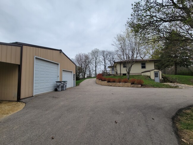 Building Photo - 5727 E Freedom Ln