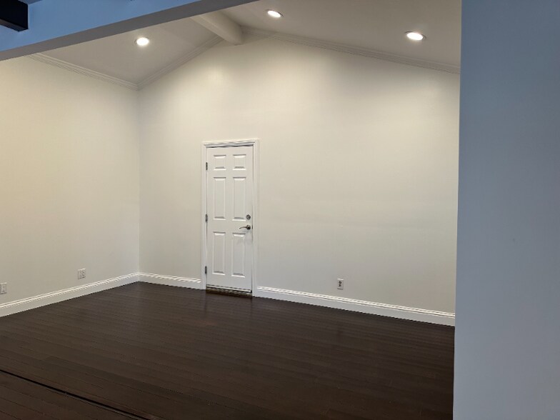 Building Photo - 2934 Ilopango Dr