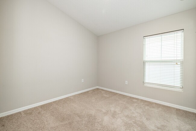 Building Photo - 13011 Pennybrook Dr