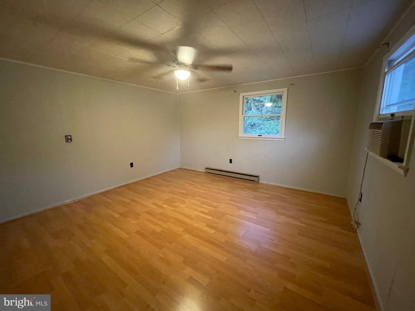 Bedroom 4 - 484 Pennsylvania Ave