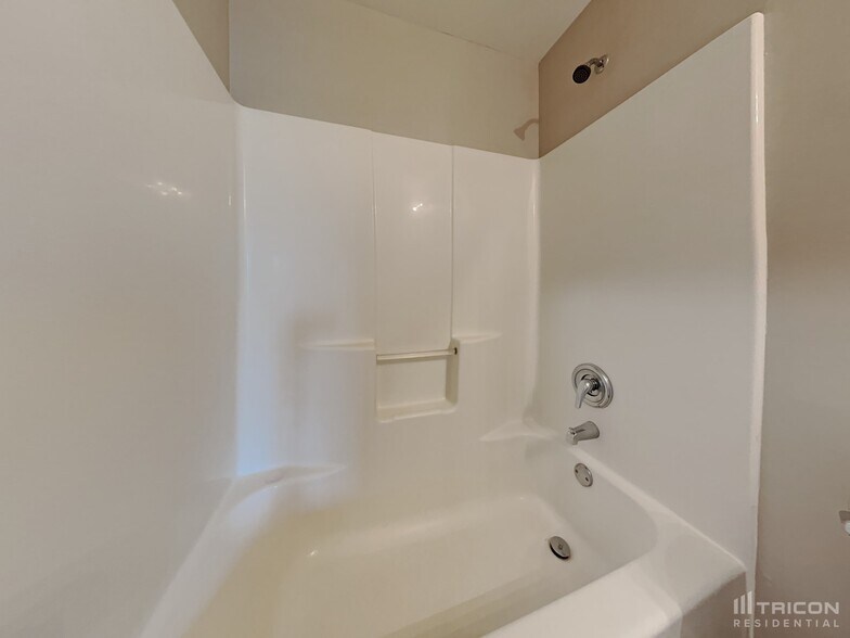Building Photo - 55 Wyndham Ct