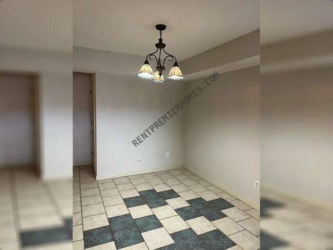 Building Photo - 805 Woodward Ave