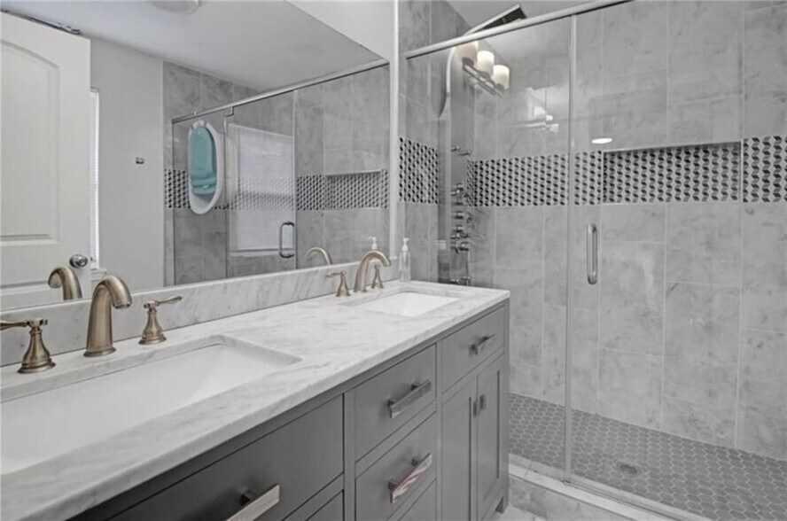 Building Photo - 2460 M.L.K. Jr Dr SW