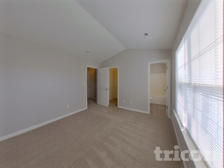 Building Photo - 9612 Aventide Ln