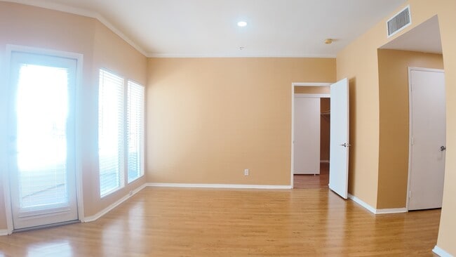 Building Photo - 655 Columbia St