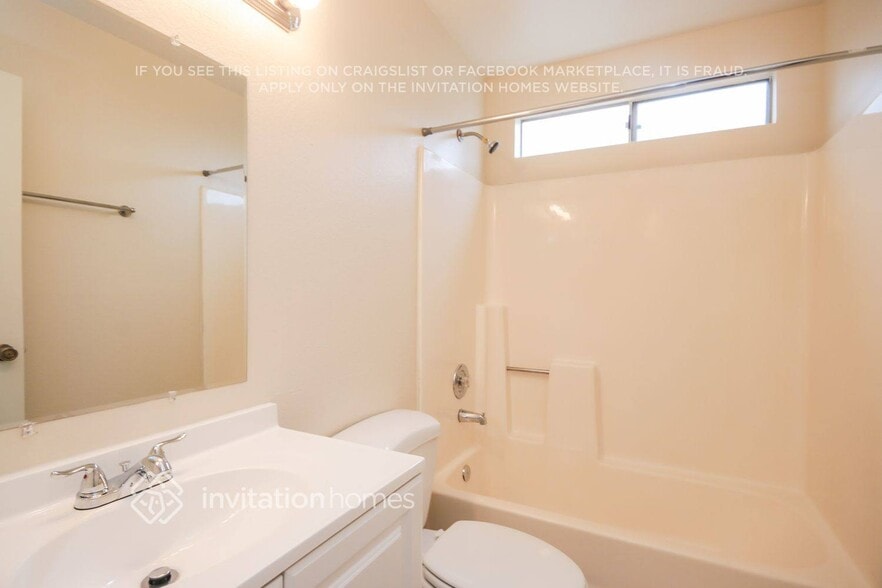 Building Photo - 3630 W Carla Vista Dr