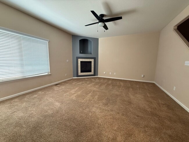 Building Photo - 2 bedroom, 2 1/2 bath condo in the NORTHEAST side of Colorado Springs