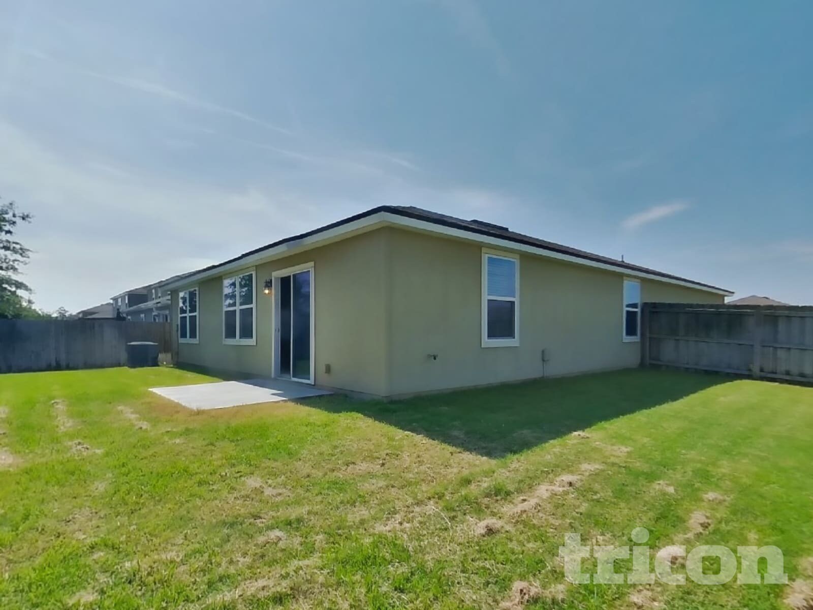 Building Photo - 2210 Pebble Point Dr