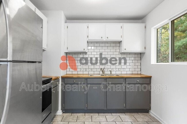 Building Photo - 4508 Balcomb St
