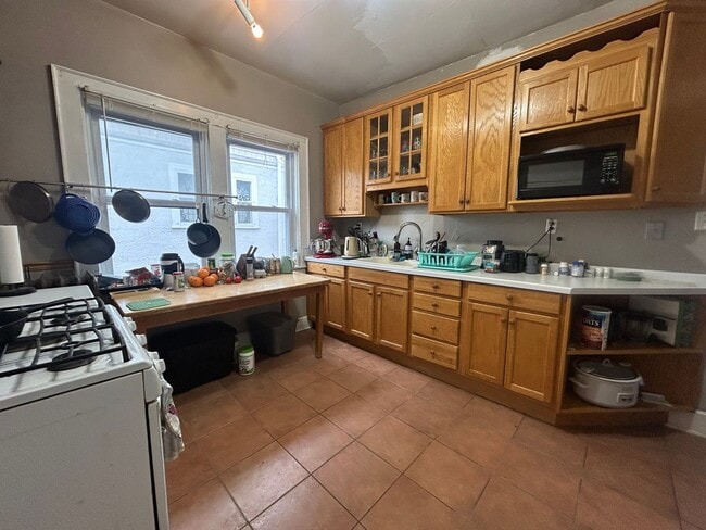 Building Photo - 2312 E Park Pl