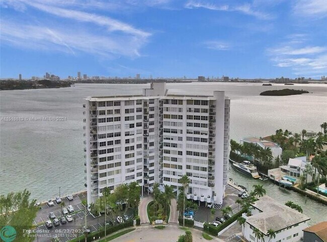 Building Photo - 11930 N Bayshore Dr