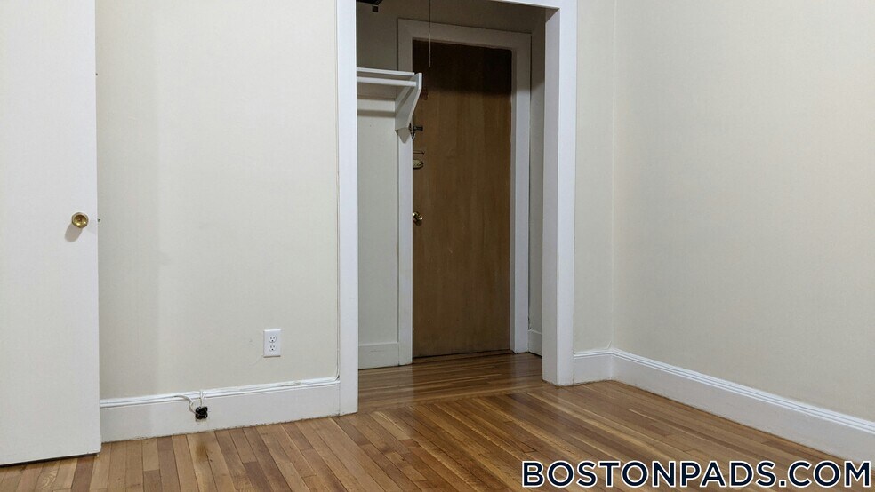 Building Photo - 33 Lancaster Terrace