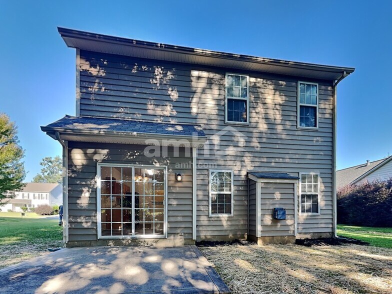Building Photo - 6240 Red Clover Ln