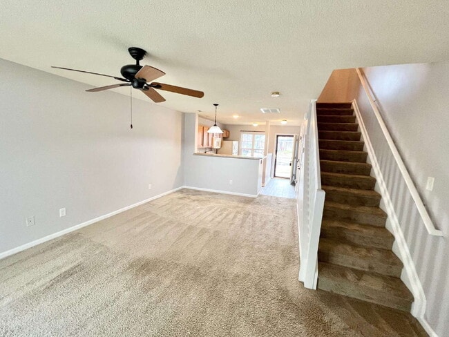 Building Photo - STEELECREEK TOWNHOUSE!