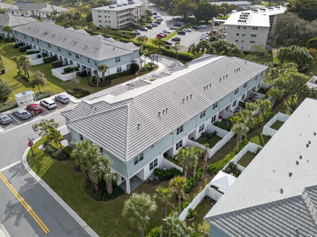 Building Photo - 1817 Sanderling Dr